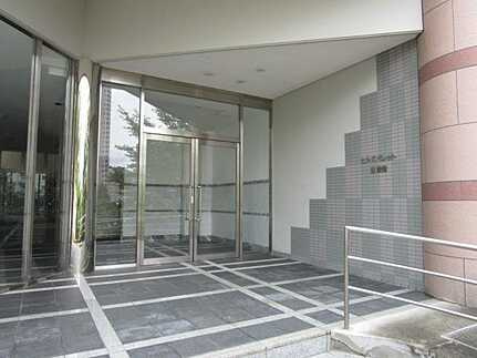 AcityヒルズパレットⅢ番館のエントランス