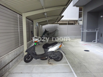 【その他共用部分】 | エスリード江坂江の木町 | バイク置き場もあります。