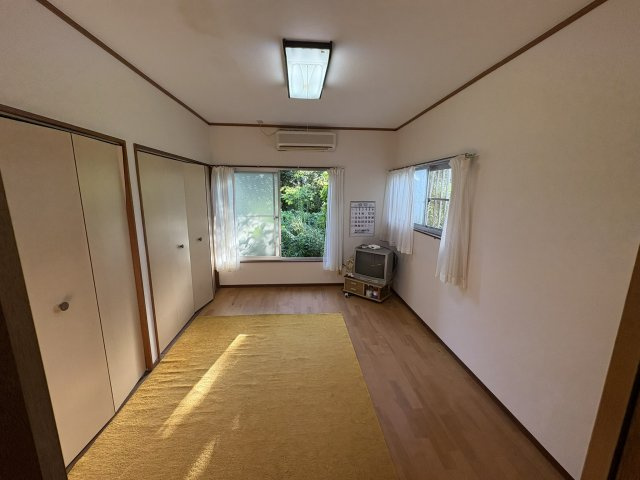 下田市　伊豆白浜南風台別荘地の洋室
