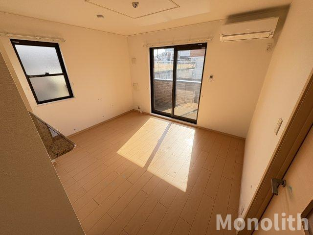 メゾンリュミエールの居間・リビング