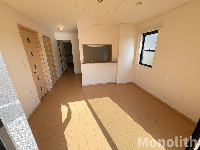 メゾンリュミエールの居間・リビング