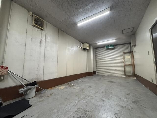 名港ビルの内装