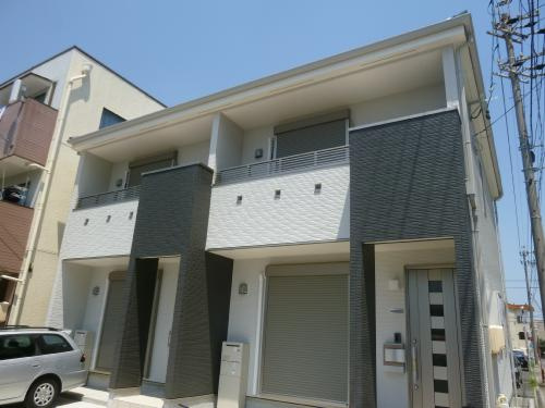 名古屋市中川区中島新町２丁目のテラスの外観