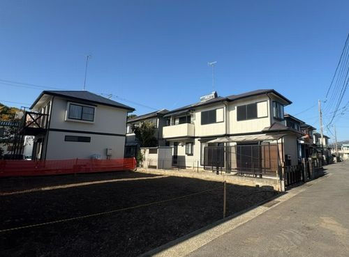 【前面道路含む現地写真】 | 【仲介手数料０円】小田原市小八幡3丁目　新築一戸建て | 小田原市小八幡3丁目　新築一戸建て