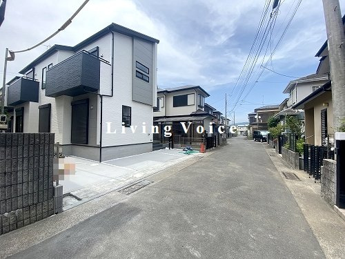 【居間・リビング】 | 【仲介手数料０円】小田原市小八幡3丁目　新築一戸建て | 小田原市小八幡3丁目　新築一戸建て