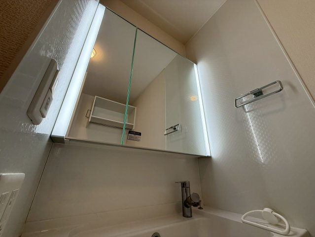 コーポ大安寺Ⅲの独立洗面台