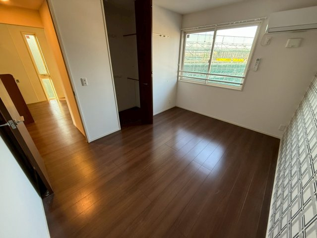 コーポ大安寺Ⅲの洋室