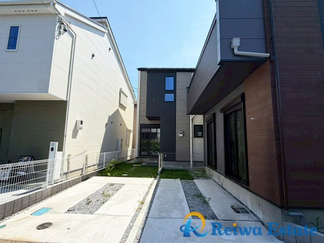 新築戸建　茅ヶ崎市今宿の外観|お車を所有される方に嬉しいカースペース。
