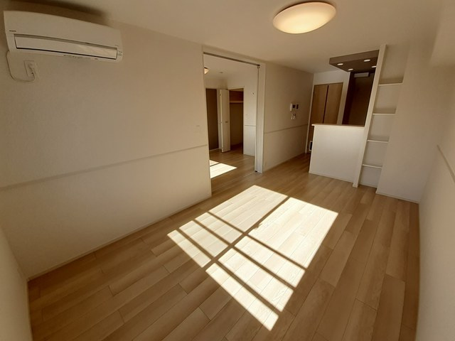 アーモンドアイの居間・リビング