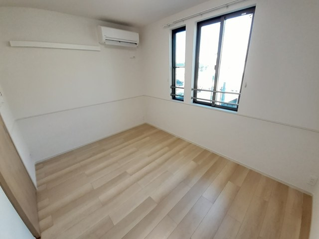 アーモンドアイの内装