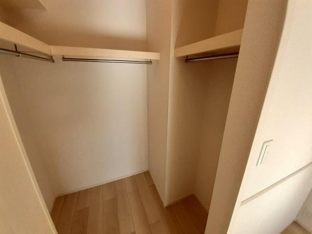 アーモンドアイの収納