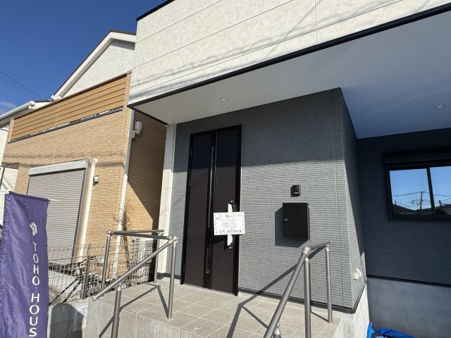 流山市鰭ケ崎新築戸建【鰭ヶ崎小学校：6分】のエントランス|エントランス・玄関ポーチ