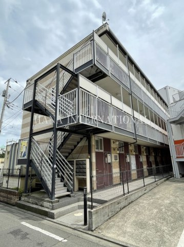 レオパレスレコルテ松ヶ枝の外観