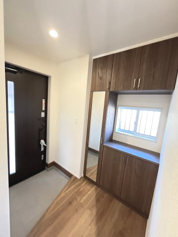 【玄関】 | 福岡市東区青葉6丁目1期　1号棟（全2棟）【仲介手数料無料・0円】 | 現地写真。