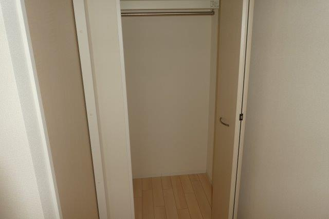 レーベンプラッツの収納|廊下収納