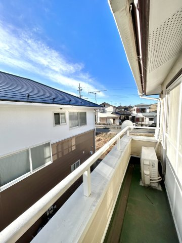 【中古戸建】高崎市棟高町1期のバルコニー|■バルコニー｜空が見える広々としたバルコニー♪家族で星空観賞ができて夜が楽しみになりますね☆