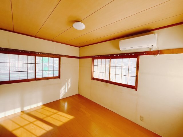 【中古戸建】高崎市棟高町1期の洋室|■2階洋室｜子供部屋のメリットは「自立心を養うことができる」「自分で整理整頓できるようになる」そして、お子様が成長した際には「プライバシーを確保できる」といい事だらけ♪