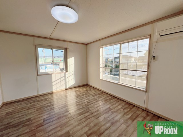 ファーストガーデンの居間・リビング