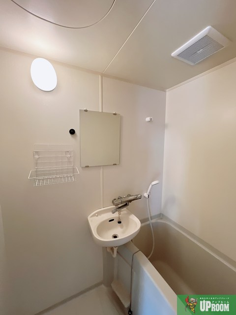 ファーストガーデンの洗面所