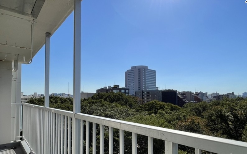 【バルコニー】