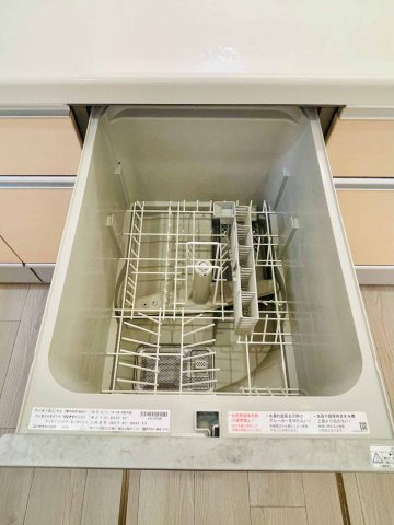 あきる野市油平　太陽光・オール電化付 中古戸建のキッチン|嬉しい食洗器付です♪