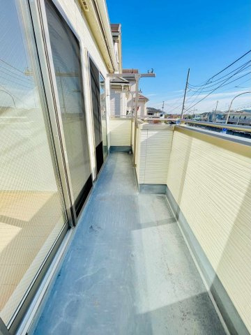 あきる野市油平　太陽光・オール電化付 中古戸建のバルコニー|日当たり◎！