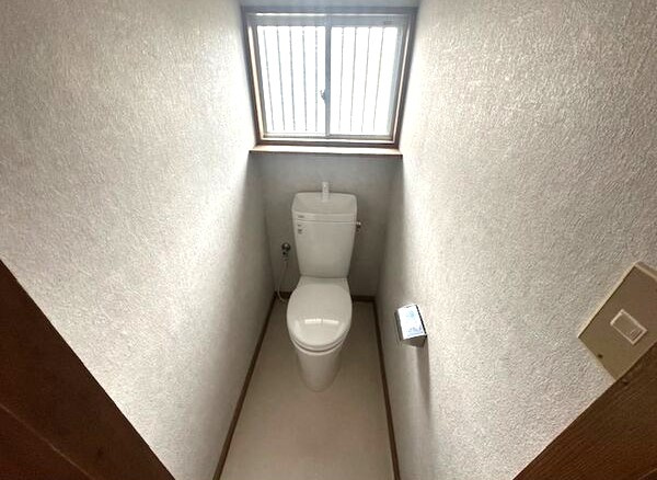 春日井市石尾台５丁目貸家のトイレ