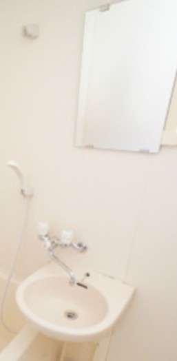 川崎市多摩区西生田３丁目のアパートの洗面所