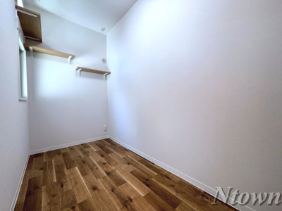 【居間・リビング】 | Coco Cat 岩塚 | こちらのリビングで趣味の時間をお楽しみください