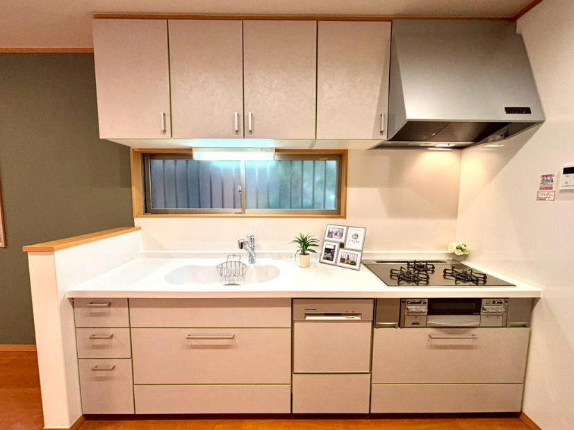 草加市両新田西町 中古戸建のキッチン