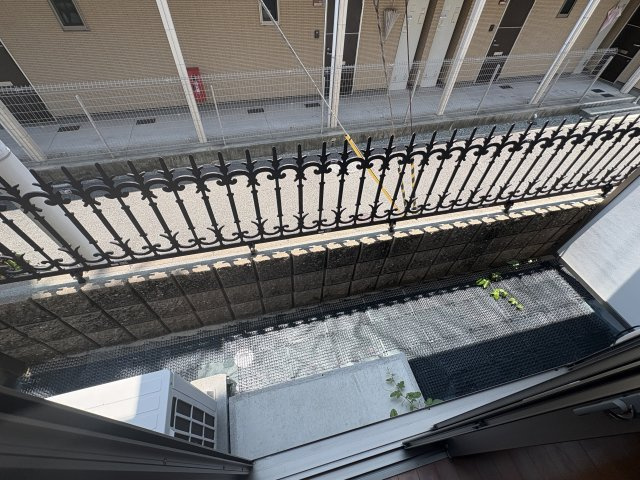 ワコーレヴィアーノ須磨寺町のバルコニー