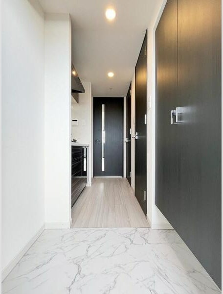 S-RESIDENCE城東SEVERの玄関