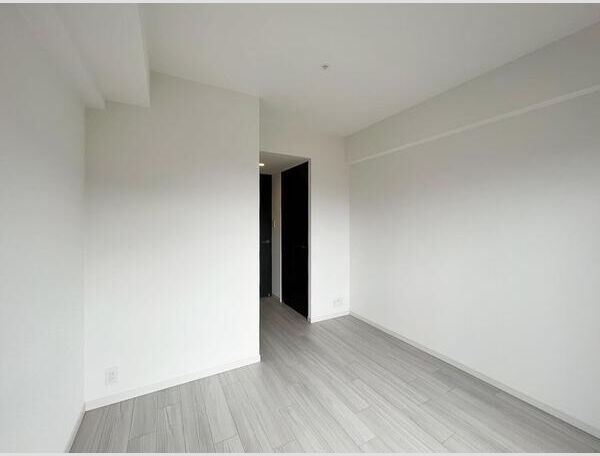 S-RESIDENCE城東SEVERの洋室