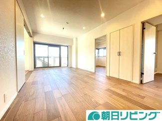 【居間・リビング】 | 約14.6帖明るいLDK、6.7帖ダイニング開放で広々