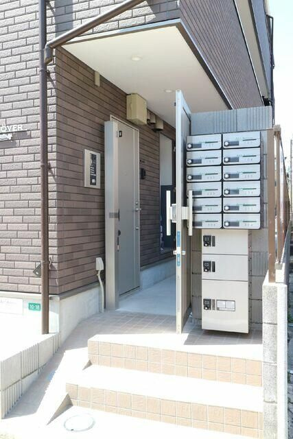 フィルクローバ川口のエントランス