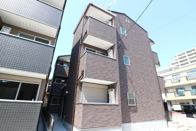 フィルクローバ川口の外観