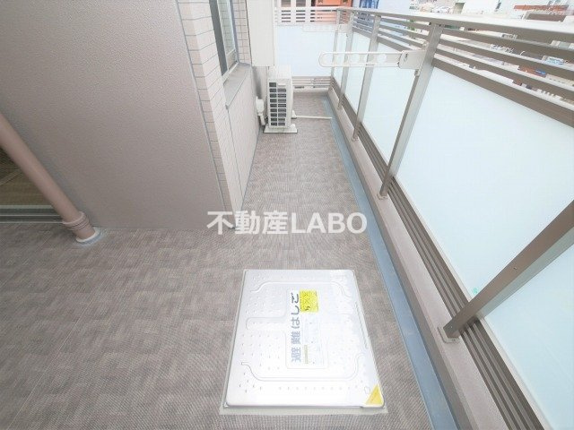 ラヴィベール上町台のバルコニー