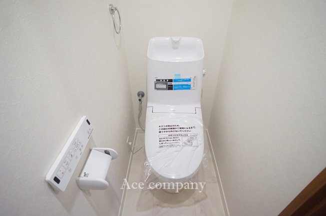 【トイレ】 | 住吉区万代東4丁目 | トイレは1階と2階の2ヶ所に完備♪ともに同仕様のシャワートイレ新調です☆