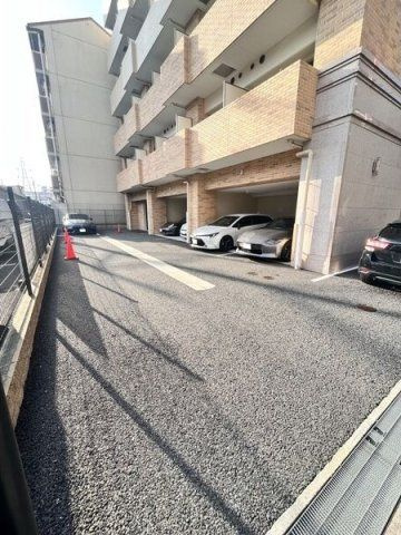 スプランディッド野江の駐車場