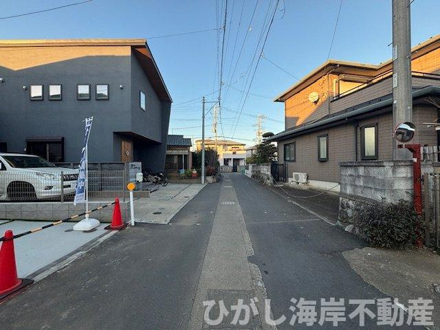 茅ヶ崎市下町屋2丁目　売地の前面道路含む現地写真|古家解体前　現地外観