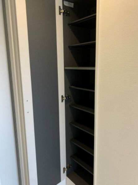 リブリ・マルエ　シティの玄関