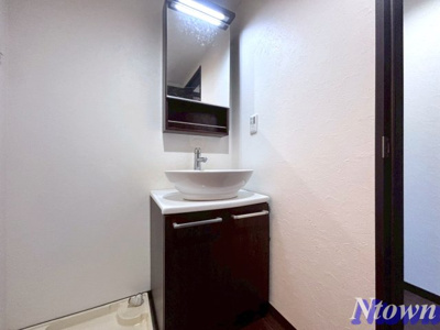 【独立洗面台】 | Patina中村公園Ⅱ | 独立洗面台、小物を置くことができて便利です