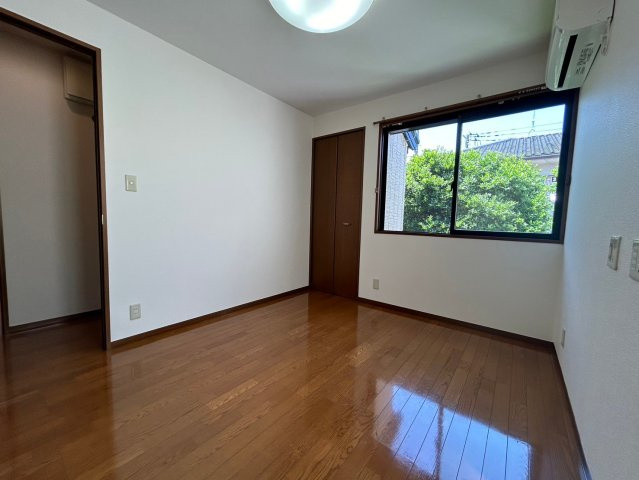 西落合三丁目戸建の洋室|西落合三丁目戸建