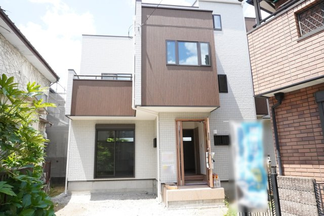 越谷市大字大林 新築分譲住宅の外観