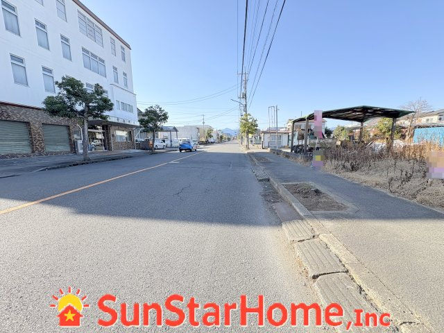 【サンスターホーム】青梅市大門3丁目　建築条件なし売地の前面道路含む現地写真