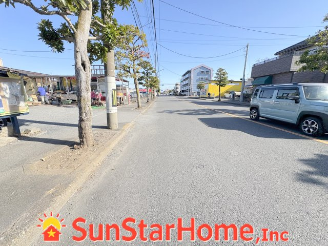 【サンスターホーム】青梅市大門3丁目　建築条件なし売地の前面道路含む現地写真