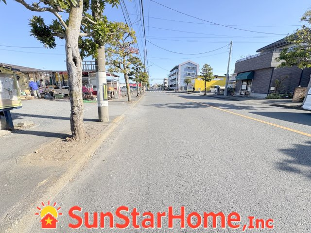 【サンスターホーム】青梅市大門3丁目　建築条件なし売地の前面道路含む現地写真