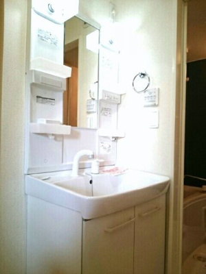 【独立洗面台】 | サンビレッジⅢ | 独立洗面台です