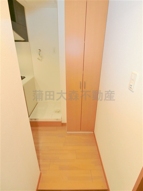 クレイシア西蒲田の玄関