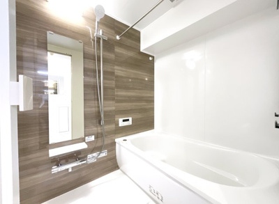 【浴室】 | グラン・ドムール伏見桃山 | 新しく新調したユニットバスで、1日の疲れをゆっくりと癒して頂けます。